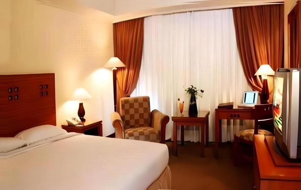 Oasis Amir Hotel Jakarta Exterior foto